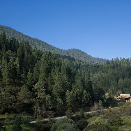 ホテル Bosques De Monterreal San Antonio de las Alazanas エクステリア 写真