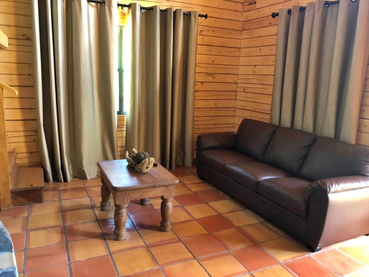 ホテル Bosques De Monterreal San Antonio de las Alazanas エクステリア 写真
