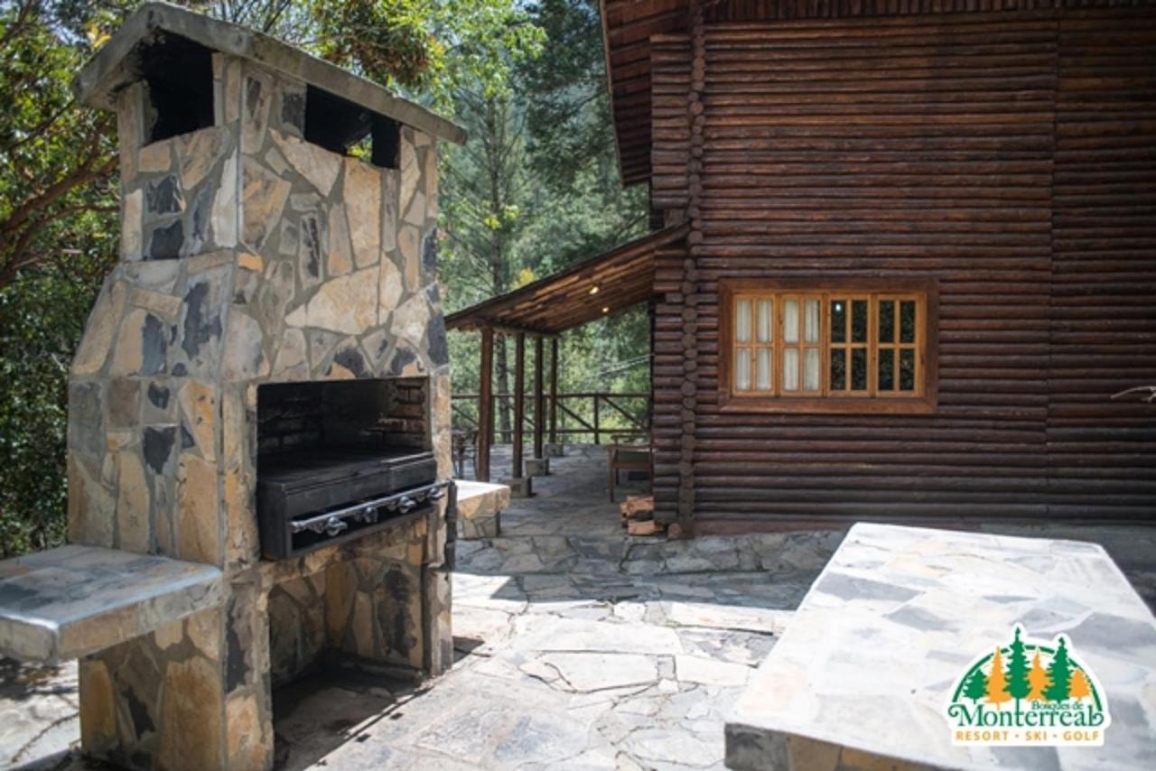 ホテル Bosques De Monterreal San Antonio de las Alazanas エクステリア 写真
