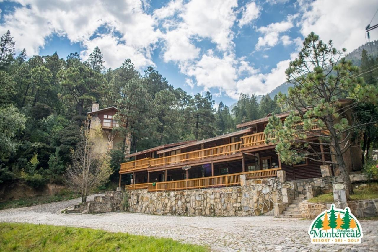 ホテル Bosques De Monterreal San Antonio de las Alazanas エクステリア 写真