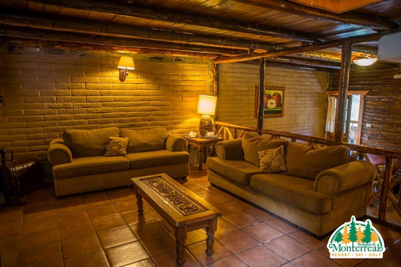 ホテル Bosques De Monterreal San Antonio de las Alazanas エクステリア 写真