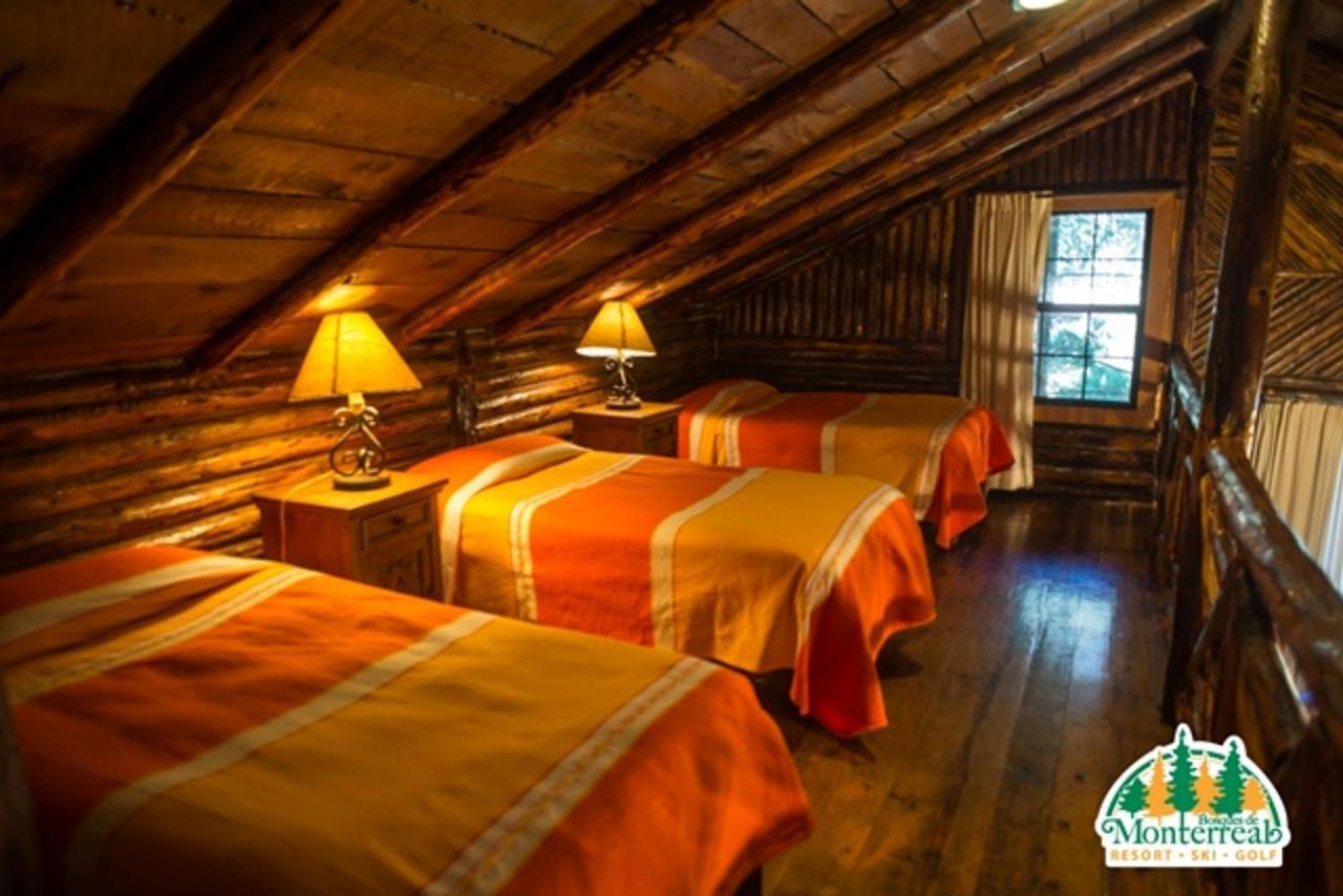 ホテル Bosques De Monterreal San Antonio de las Alazanas エクステリア 写真