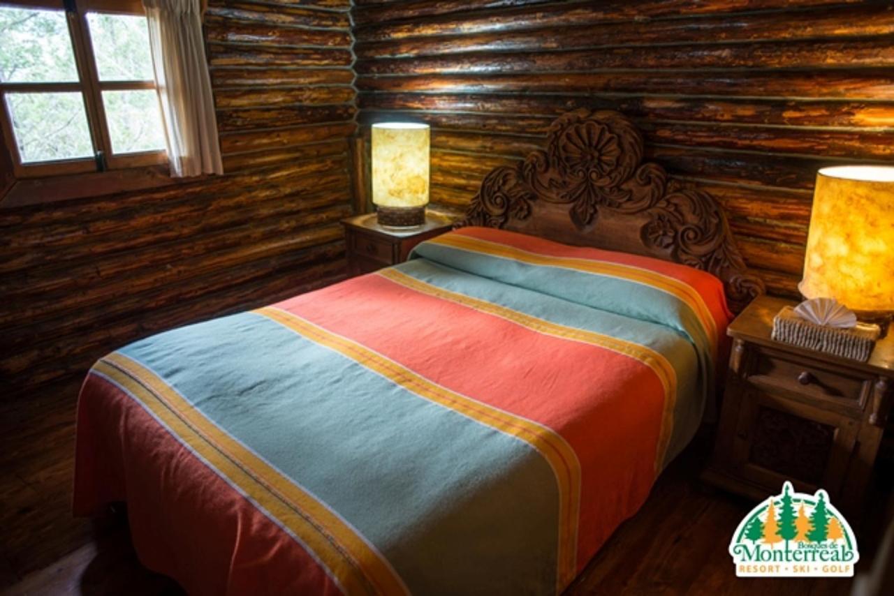 ホテル Bosques De Monterreal San Antonio de las Alazanas エクステリア 写真