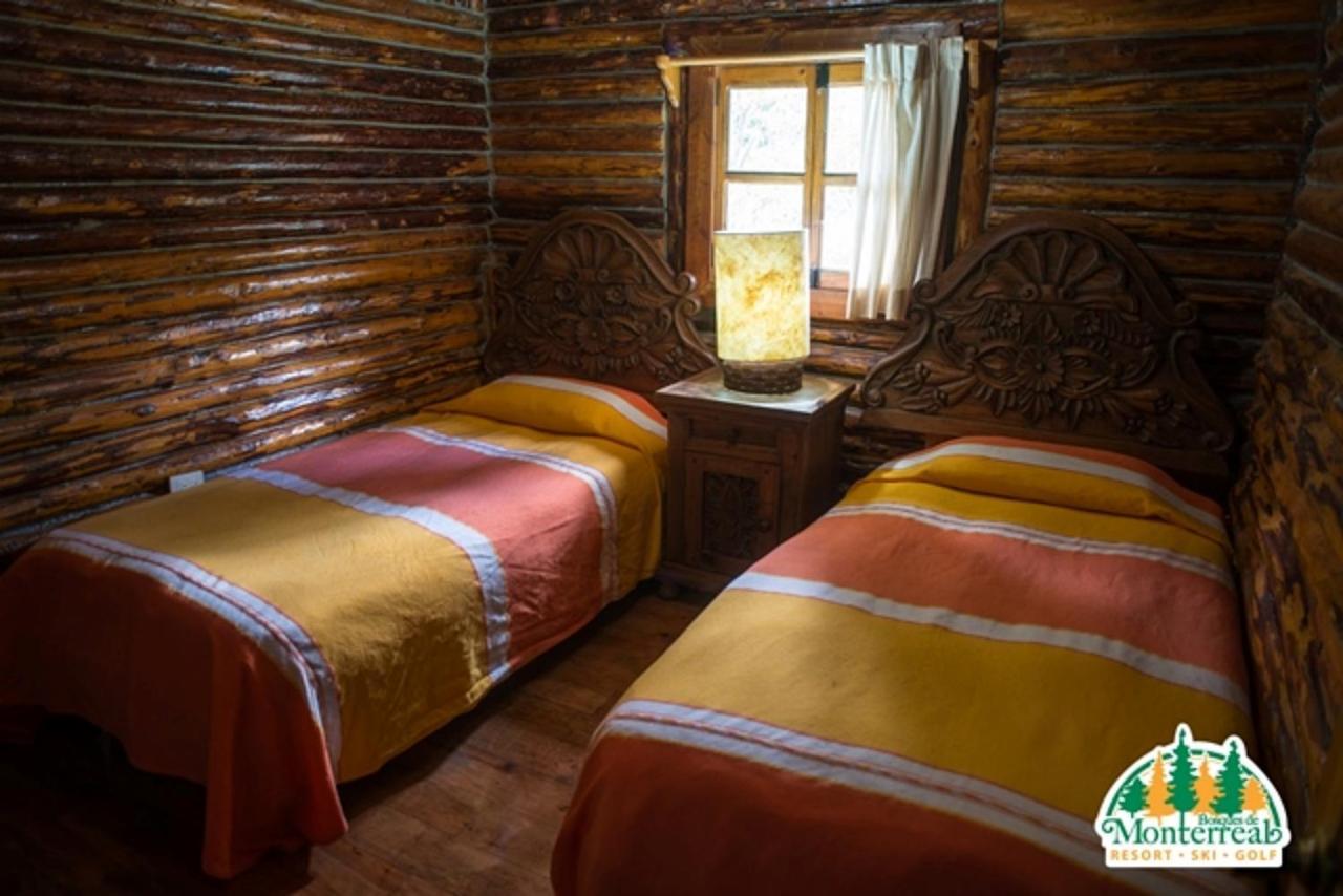 ホテル Bosques De Monterreal San Antonio de las Alazanas エクステリア 写真