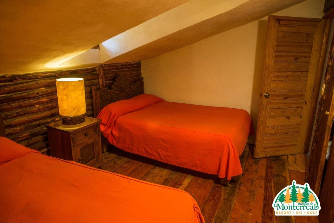 ホテル Bosques De Monterreal San Antonio de las Alazanas エクステリア 写真