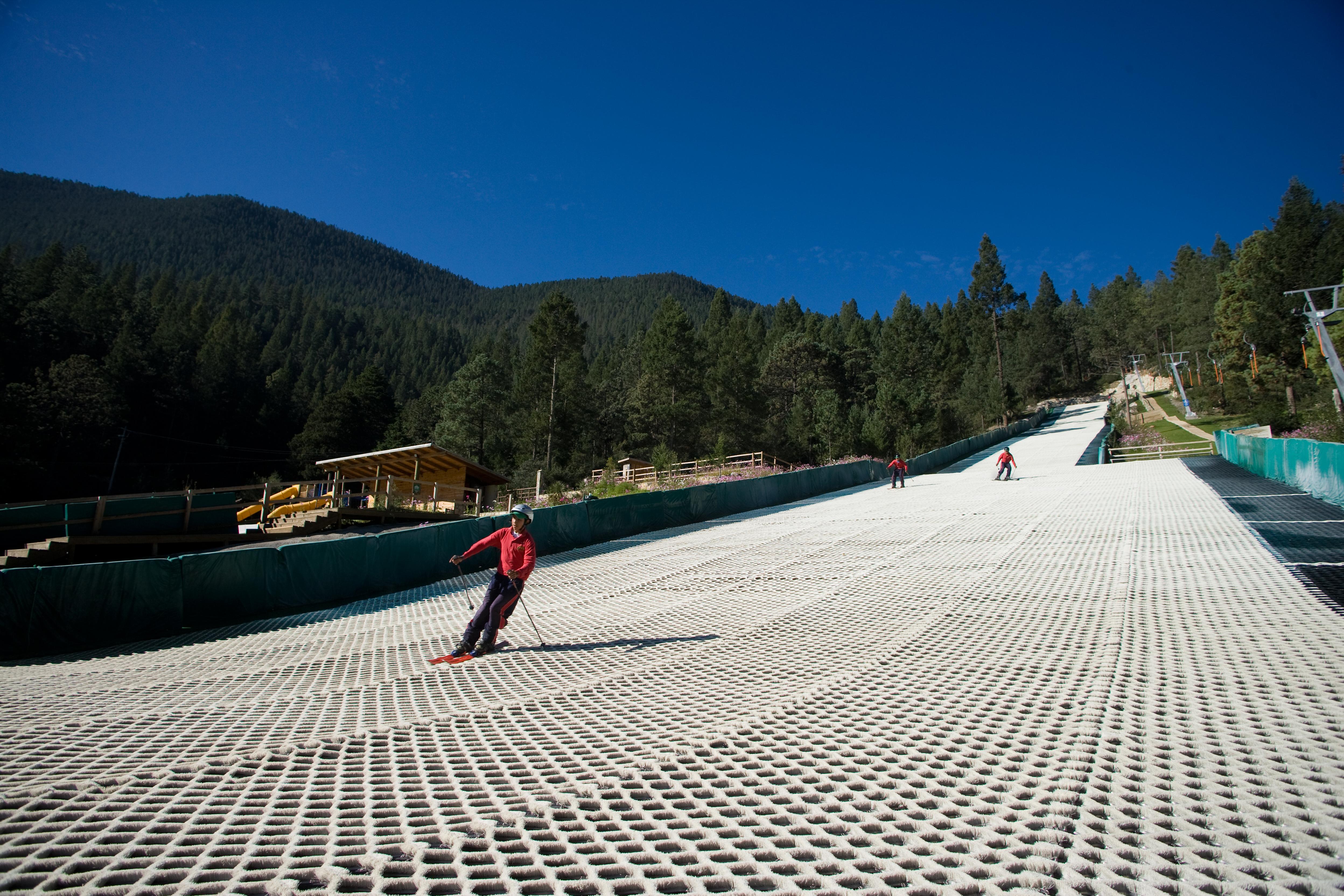 ホテル Bosques De Monterreal San Antonio de las Alazanas エクステリア 写真